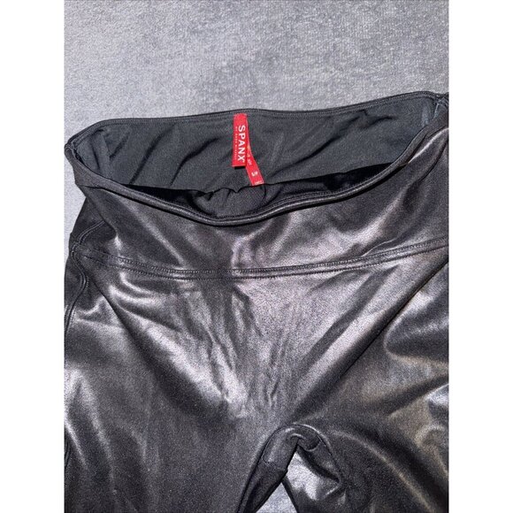 SPANX Faux Leather Moto Leggings Curve Fit Stretch Shape wear Pants Black Sz S/P - Picture 3 of 5